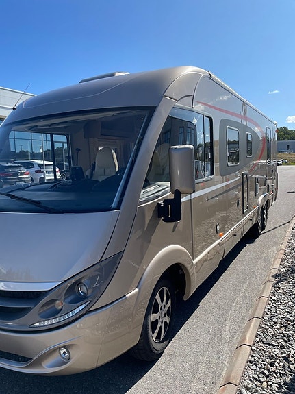 Bürstner AVIANO i 870 -förtält -Dubbla värme system -Vinter pkt -Lågmilare-Ac 4 of 29