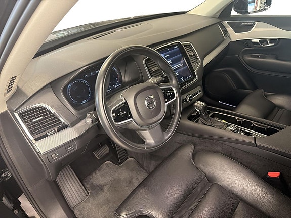 Volvo XC90 6 of 9