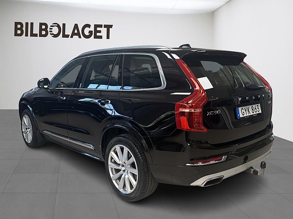 Volvo XC90 3 of 9