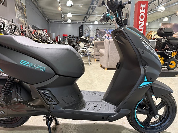 Peugeot e-Streetzone Elmoped #Endast 50mil# 9 of 12
