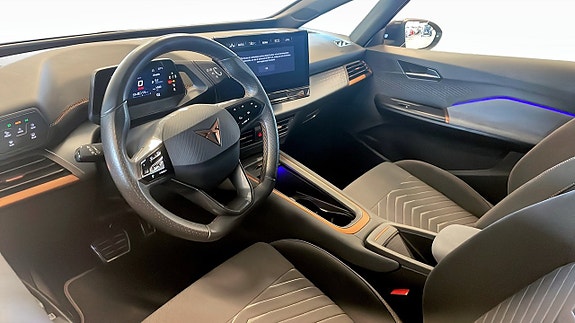 Cupra Born 7 of 14