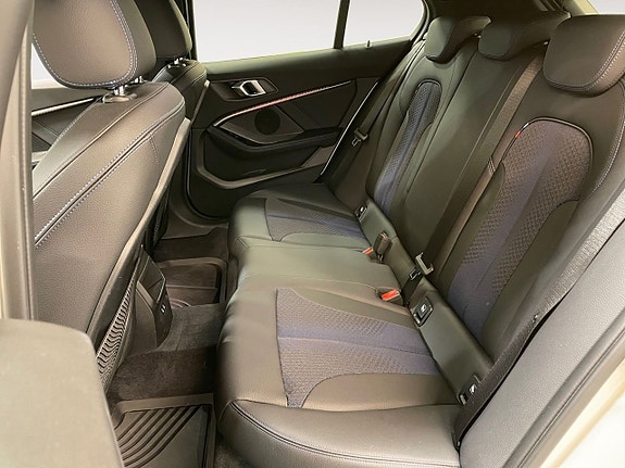 BMW 120 10 of 19