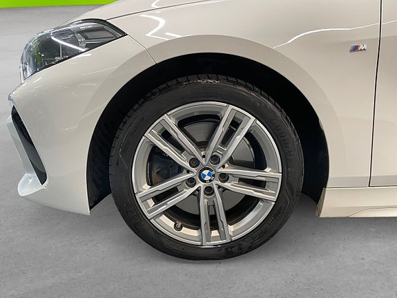 BMW 120 8 of 19