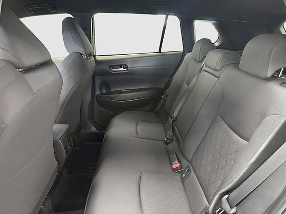 Toyota Corolla Cross 8 of 12