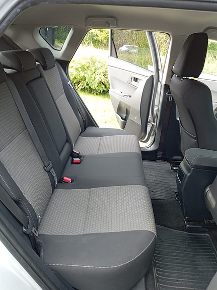 Toyota Auris 4 of 10