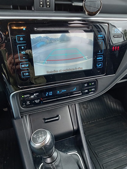 Toyota Auris 6 of 10