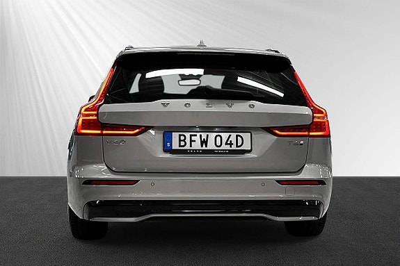 Volvo V60 2 of 16