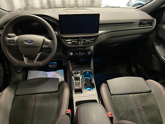 Ford Kuga 10 of 27