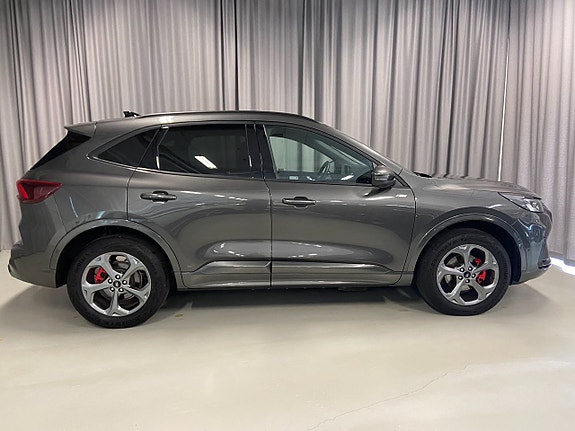 Ford Kuga 4 of 27