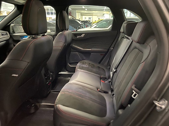 Ford Kuga 9 of 27