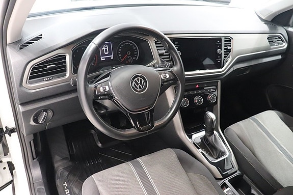 Volkswagen T-Roc 9 of 10