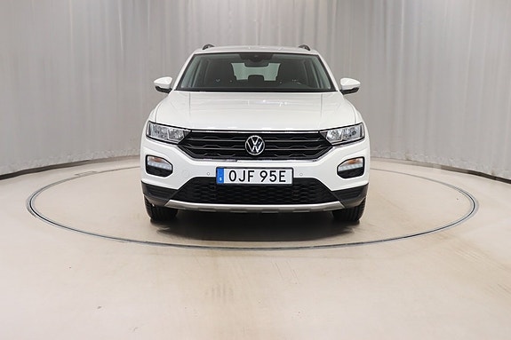 Volkswagen T-Roc 2 of 10