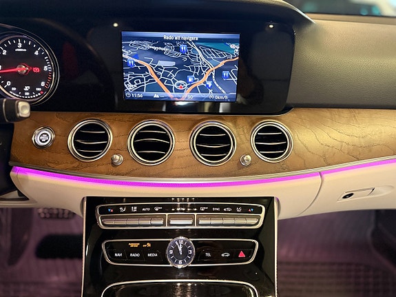 Mercedes-Benz E220 d 13 of 16