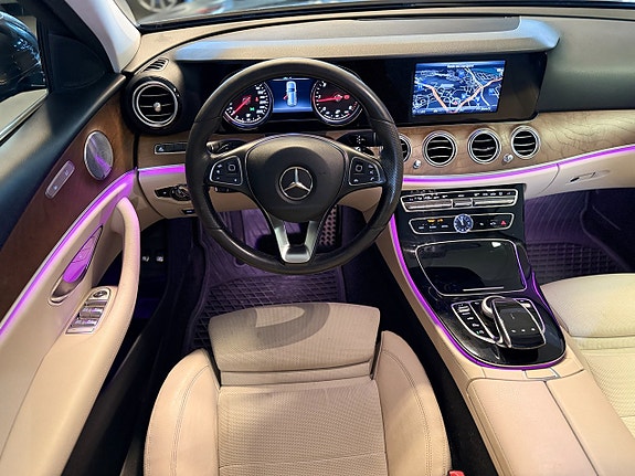 Mercedes-Benz E220 d 11 of 16