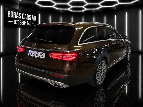 Mercedes-Benz E220 d 3 of 16