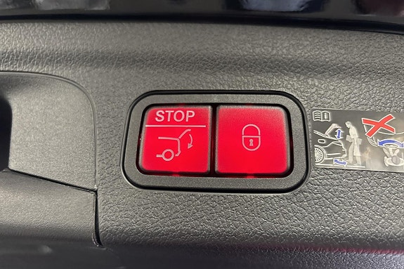 Mercedes-Benz GLE53 17 of 28