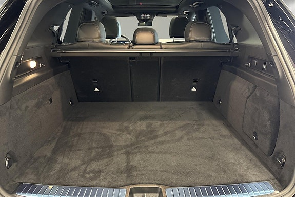 Mercedes-Benz GLE53 15 of 28