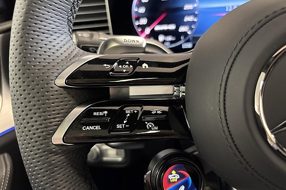 Mercedes-Benz GLE53 22 of 28