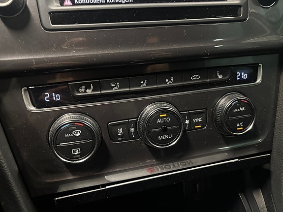 Volkswagen Golf Alltrack 17 of 19