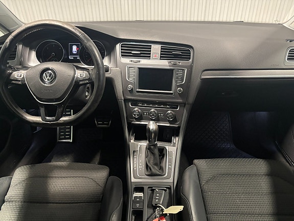 Volkswagen Golf Alltrack 7 of 19