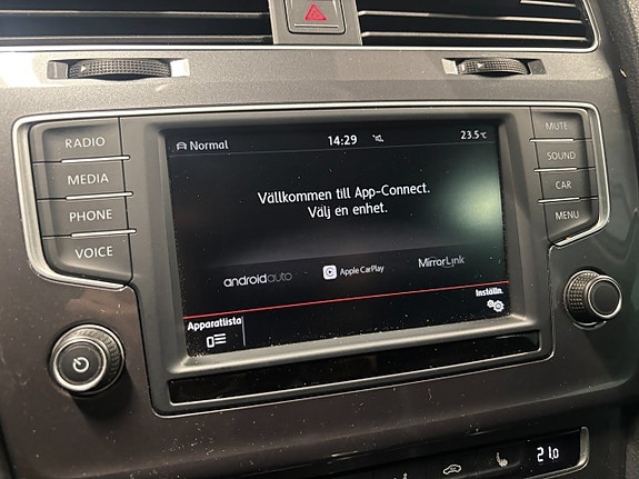 Volkswagen Golf Alltrack 15 of 19