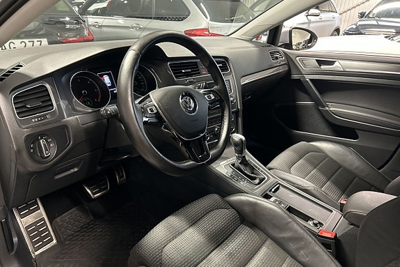 Volkswagen Golf Alltrack 7 of 19