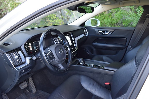 Volvo V60 8 of 14