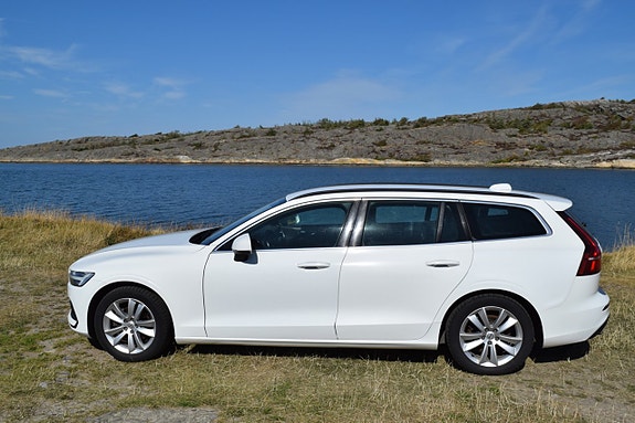Volvo V60 2 of 14