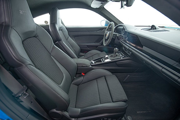 Porsche 911 Carrera T 14 of 30