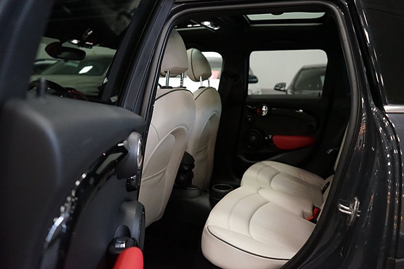MINI Cooper S 21 of 23