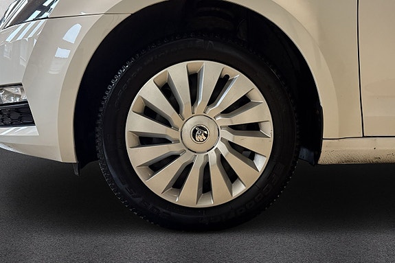 Skoda Octavia 9 of 17
