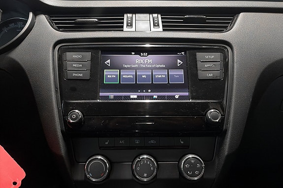 Skoda Octavia 14 of 17