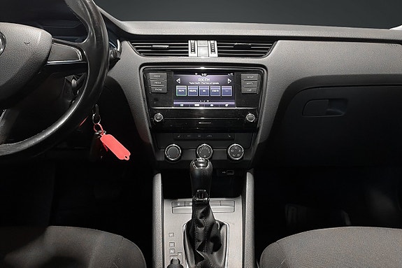 Skoda Octavia 11 of 17