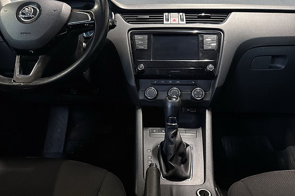 Skoda Octavia 12 of 17