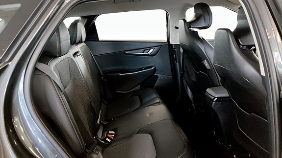 Kia EV6 5 of 24
