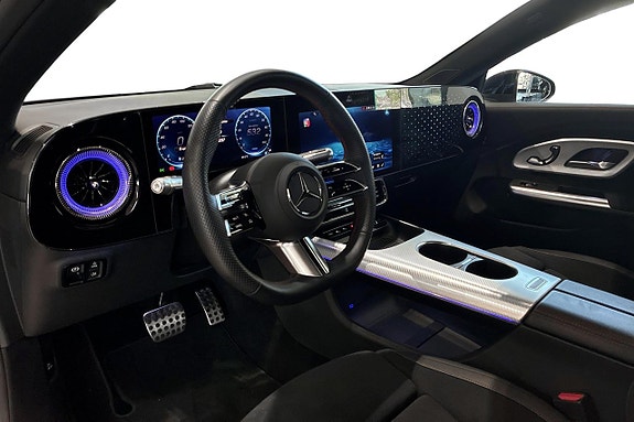 Mercedes-Benz CLA350 7 of 20