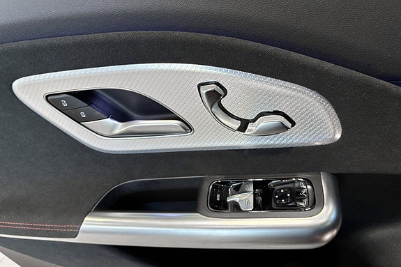 Mercedes-Benz CLA350 14 of 20