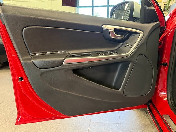 Volvo V60 7 of 21