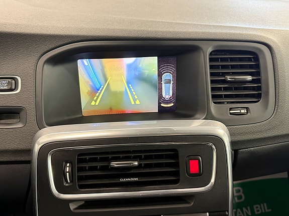 Volvo V60 13 of 21