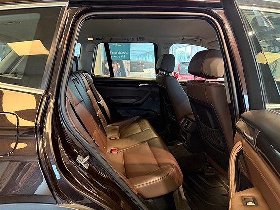 BMW X3 21 of 27