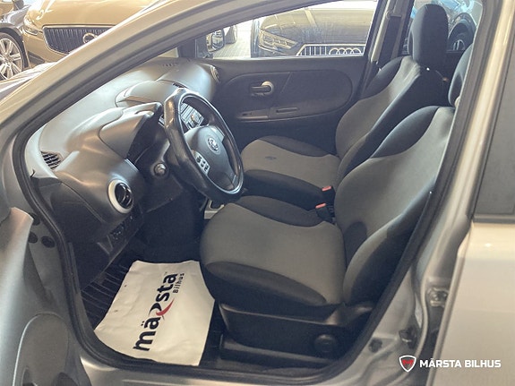 Nissan Note 8 of 14