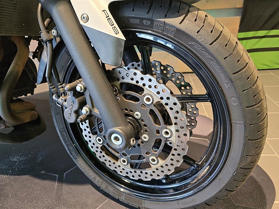 Kawasaki ER-6N ER-6n ABS 10 of 17