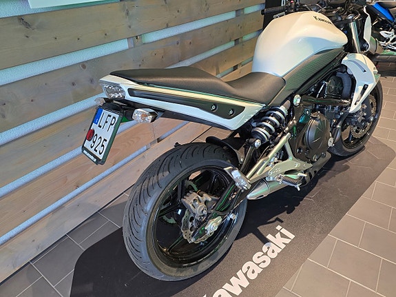 Kawasaki ER-6N ER-6n ABS 2 of 17