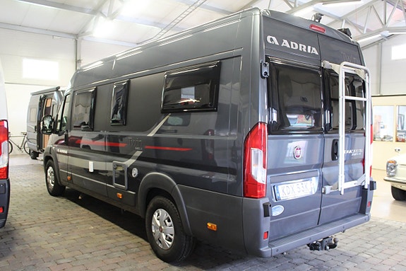 Adria Twin 640 SLX 3 of 17