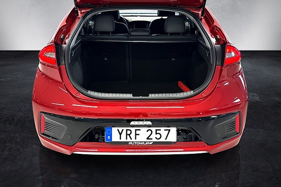 Hyundai IONIQ 18 of 20