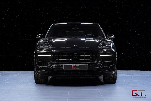 Porsche Cayenne 3 of 20