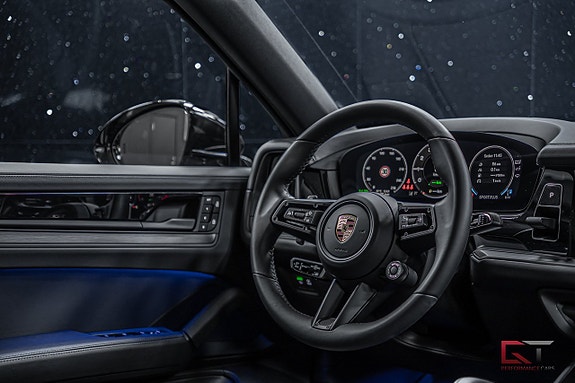 Porsche Cayenne 19 of 20