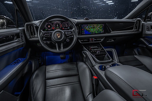 Porsche Cayenne 10 of 20