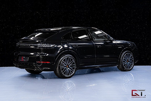 Porsche Cayenne 7 of 20