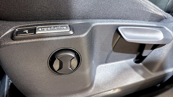 Volkswagen Tiguan 17 of 22